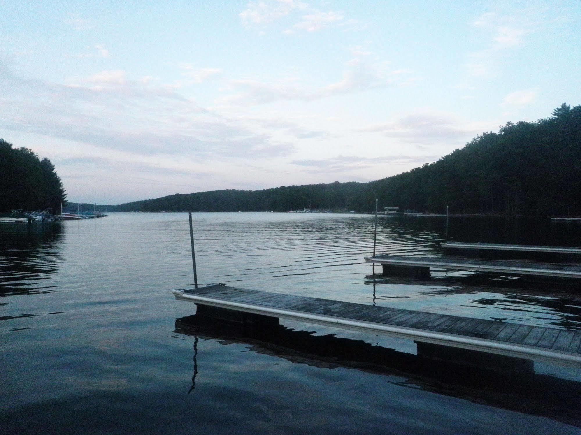 Inn At Deep Creek Oakland ภายนอก รูปภาพ