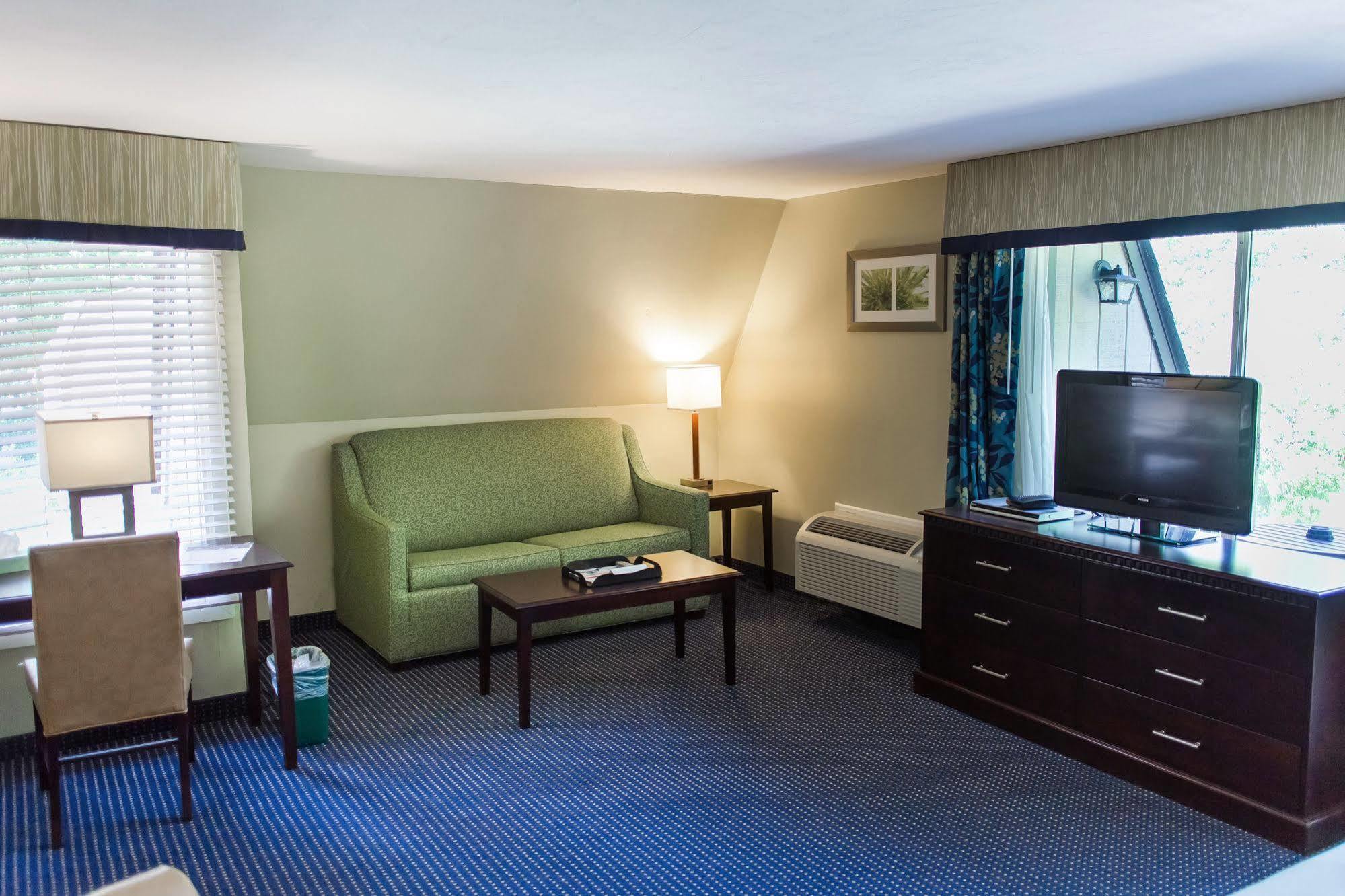 Inn At Deep Creek Oakland ภายนอก รูปภาพ