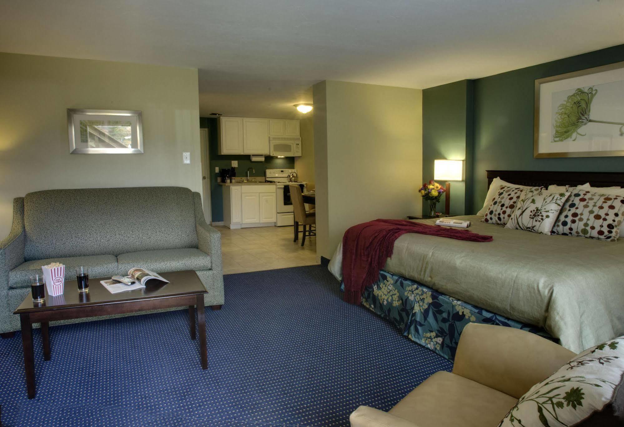 Inn At Deep Creek Oakland ภายนอก รูปภาพ